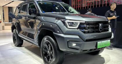 Tank 400 Hi4-T hit pre-sales in China CNC
