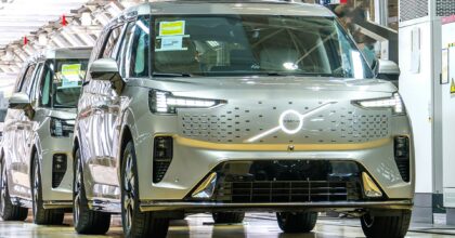 Volvo EM90 rolled off the production line in China
