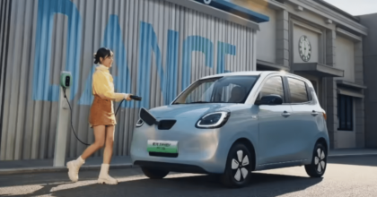 Wuling Hongguang Mini EV 5 door